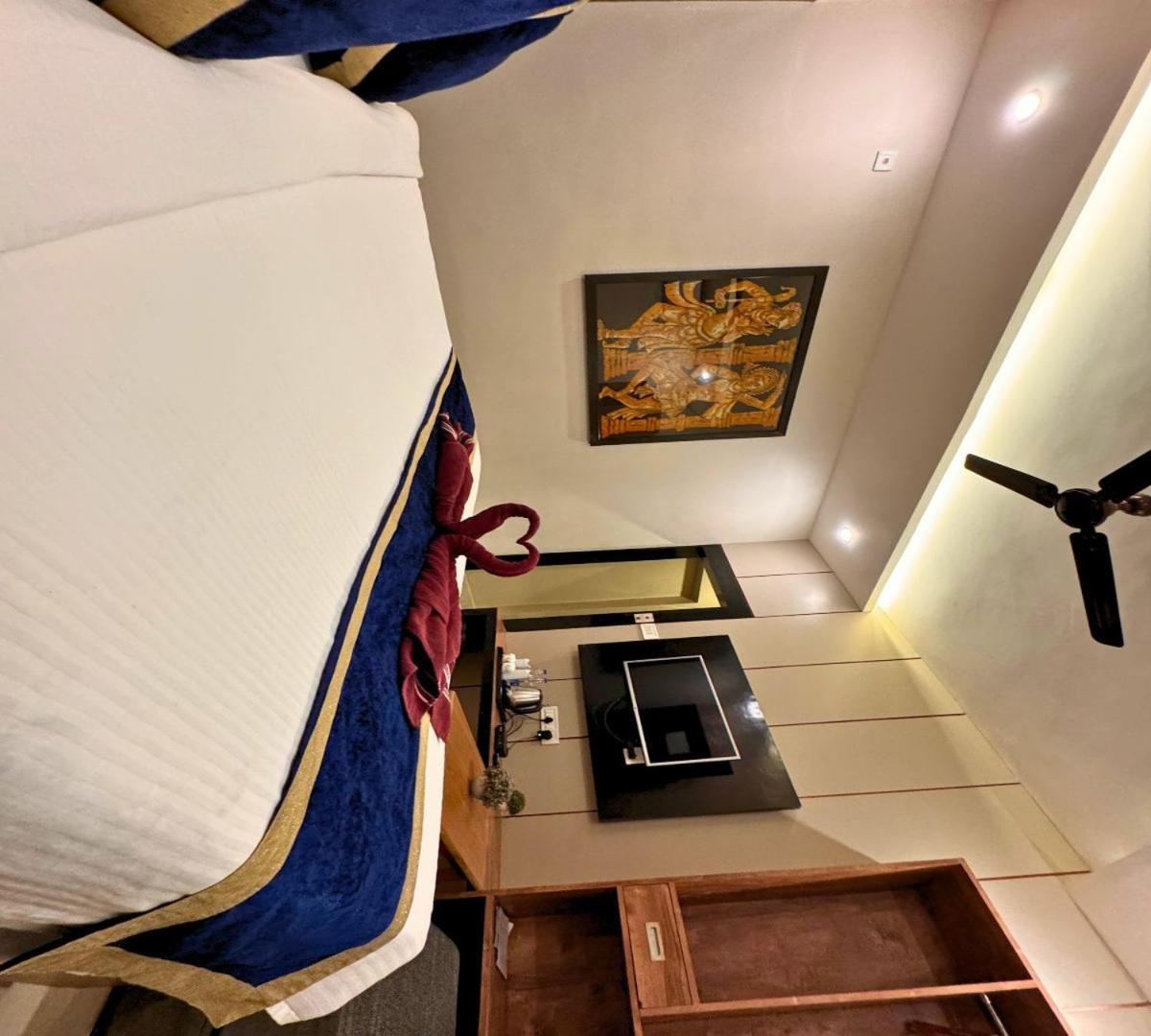 Hotel Runway Inn Pura Raghunāth Eksteriør billede